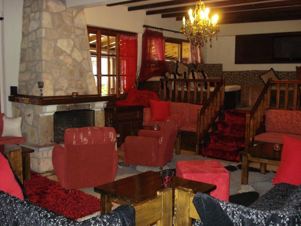 Hotel Koziakas Eláti Kültér fotó